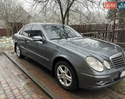 Серый Мерседес Е-Класс, объемом двигателя 2.15 л и пробегом 270 тыс. км за 11900 $, фото 5 на Automoto.ua