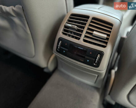 Серый Мерседес Е-Класс, объемом двигателя 2.15 л и пробегом 270 тыс. км за 11900 $, фото 33 на Automoto.ua