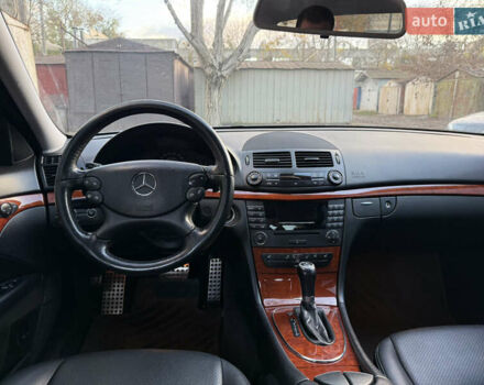 Сірий Мерседес Е-Клас, об'ємом двигуна 1.8 л та пробігом 240 тис. км за 9700 $, фото 25 на Automoto.ua