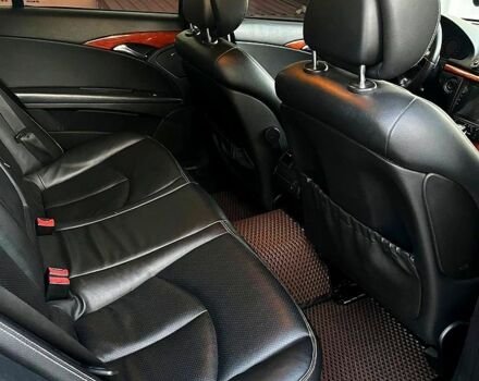 Сірий Мерседес Е-Клас, об'ємом двигуна 1.8 л та пробігом 325 тис. км за 8000 $, фото 4 на Automoto.ua