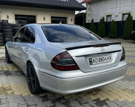 Серый Мерседес Е-Класс, объемом двигателя 3 л и пробегом 405 тыс. км за 8700 $, фото 2 на Automoto.ua