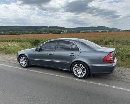 Сірий Мерседес Е-Клас, об'ємом двигуна 2.1 л та пробігом 270 тис. км за 11900 $, фото 1 на Automoto.ua