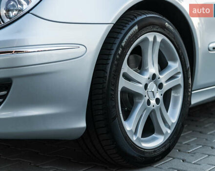 Мерседес Е-Клас 2006 у Мукачеве на Automoto.ua Сірий Мерседес Е-Клас, об'ємом двигуна 1.8 л та пробігом 79 тис. км за 25500 $, фото 22 на Automoto.ua