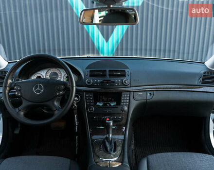 Мерседес Е-Клас 2006 у Мукачеве на Automoto.ua Сірий Мерседес Е-Клас, об'ємом двигуна 1.8 л та пробігом 79 тис. км за 25500 $, фото 26 на Automoto.ua