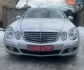 Серый Мерседес Е-Класс, объемом двигателя 2.2 л и пробегом 253 тыс. км за 11999 $, фото 1 на Automoto.ua