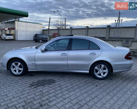 Мерседес Е-Клас 2006 у Чернівцях на Automoto.ua Сірий Мерседес Е-Клас, об'ємом двигуна 3.23 л та пробігом 330 тис. км за 6999 $, фото 7 на Automoto.ua