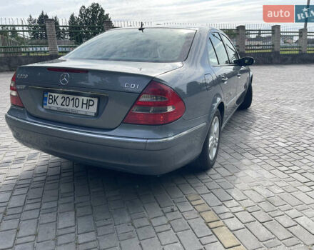 Сірий Мерседес Е-Клас, об'ємом двигуна 2.2 л та пробігом 263 тис. км за 9999 $, фото 6 на Automoto.ua