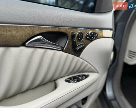 Серый Мерседес Е-Класс, объемом двигателя 2.15 л и пробегом 270 тыс. км за 11900 $, фото 36 на Automoto.ua