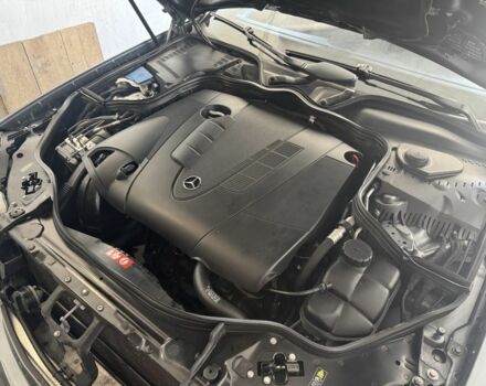 Сірий Мерседес Е-Клас, об'ємом двигуна 2.1 л та пробігом 270 тис. км за 11900 $, фото 8 на Automoto.ua