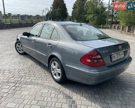 Сірий Мерседес Е-Клас, об'ємом двигуна 2.2 л та пробігом 263 тис. км за 9999 $, фото 9 на Automoto.ua