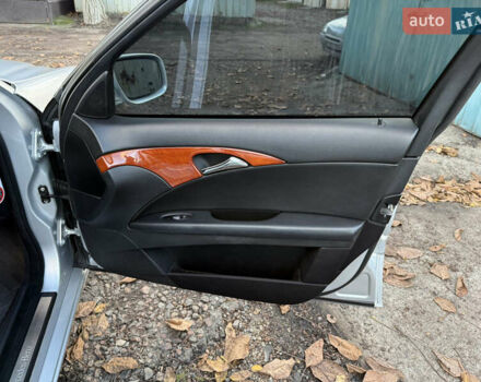 Сірий Мерседес Е-Клас, об'ємом двигуна 1.8 л та пробігом 240 тис. км за 9700 $, фото 37 на Automoto.ua