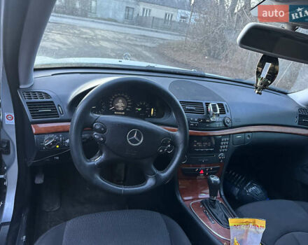 Серый Мерседес Е-Класс, объемом двигателя 1.8 л и пробегом 377 тыс. км за 6700 $, фото 6 на Automoto.ua