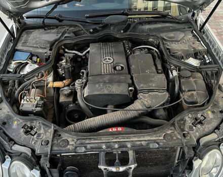 Серый Мерседес Е-Класс, объемом двигателя 1.8 л и пробегом 326 тыс. км за 8000 $, фото 21 на Automoto.ua