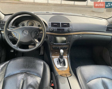 Серый Мерседес Е-Класс, объемом двигателя 3.23 л и пробегом 365 тыс. км за 6900 $, фото 20 на Automoto.ua