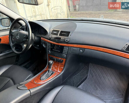 Сірий Мерседес Е-Клас, об'ємом двигуна 1.8 л та пробігом 240 тис. км за 9700 $, фото 36 на Automoto.ua
