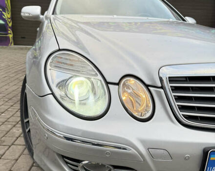 Сірий Мерседес Е-Клас, об'ємом двигуна 2.15 л та пробігом 325 тис. км за 7500 $, фото 11 на Automoto.ua