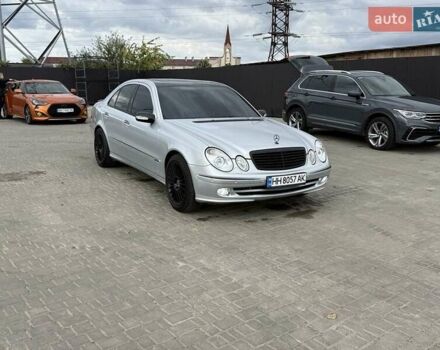 Сірий Мерседес Е-Клас, об'ємом двигуна 3 л та пробігом 300 тис. км за 9500 $, фото 11 на Automoto.ua
