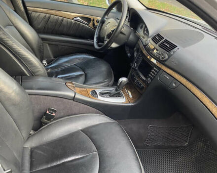 Серый Мерседес Е-Класс, объемом двигателя 3.23 л и пробегом 365 тыс. км за 6900 $, фото 21 на Automoto.ua