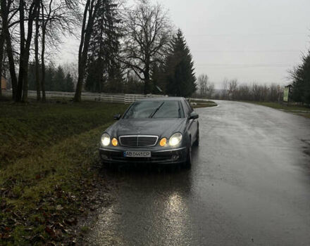 Серый Мерседес Е-Класс, объемом двигателя 3 л и пробегом 295 тыс. км за 9000 $, фото 16 на Automoto.ua