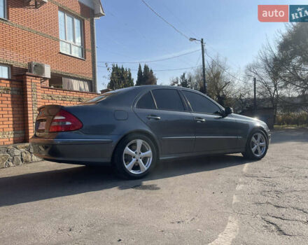 Сірий Мерседес Е-Клас, об'ємом двигуна 2.99 л та пробігом 295 тис. км за 9400 $, фото 20 на Automoto.ua
