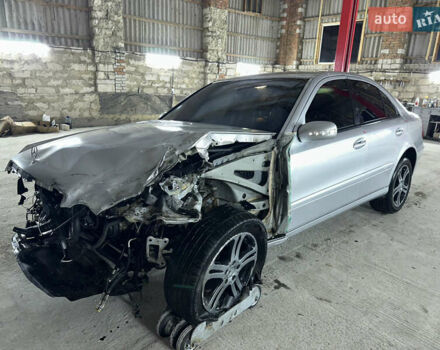 Сірий Мерседес Е-Клас, об'ємом двигуна 1.8 л та пробігом 373 тис. км за 2700 $, фото 12 на Automoto.ua