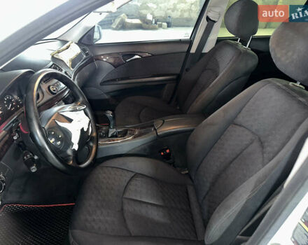 Сірий Мерседес Е-Клас, об'ємом двигуна 1.8 л та пробігом 373 тис. км за 2700 $, фото 11 на Automoto.ua