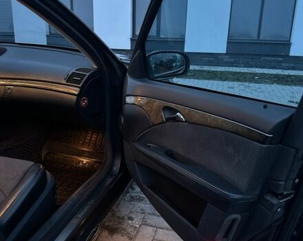 Сірий Мерседес Е-Клас, об'ємом двигуна 2.7 л та пробігом 327 тис. км за 4150 $, фото 17 на Automoto.ua