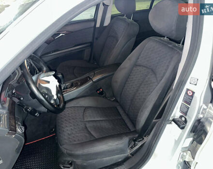 Сірий Мерседес Е-Клас, об'ємом двигуна 1.8 л та пробігом 373 тис. км за 2950 $, фото 5 на Automoto.ua