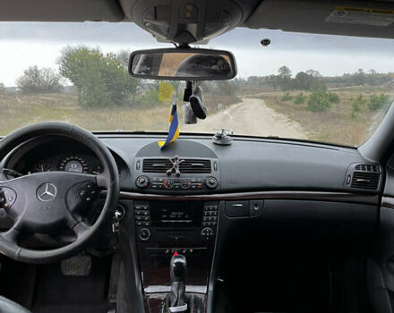 Мерседес Е-Клас 2006 у Камінь-Каширський на Automoto.ua Сірий Мерседес Е-Клас, об'ємом двигуна 2.15 л та пробігом 294 тис. км за 7200 $, фото 10 на Automoto.ua