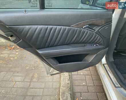 Серый Мерседес Е-Класс, объемом двигателя 3.23 л и пробегом 365 тыс. км за 6900 $, фото 19 на Automoto.ua