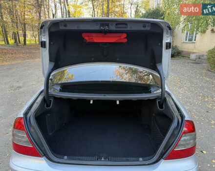 Сірий Мерседес Е-Клас, об'ємом двигуна 1.8 л та пробігом 240 тис. км за 9000 $, фото 75 на Automoto.ua