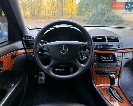 Сірий Мерседес Е-Клас, об'ємом двигуна 1.8 л та пробігом 240 тис. км за 9000 $, фото 40 на Automoto.ua