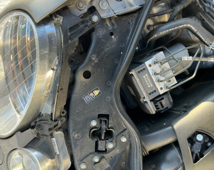 Сірий Мерседес Е-Клас, об'ємом двигуна 2.2 л та пробігом 253 тис. км за 11500 $, фото 28 на Automoto.ua