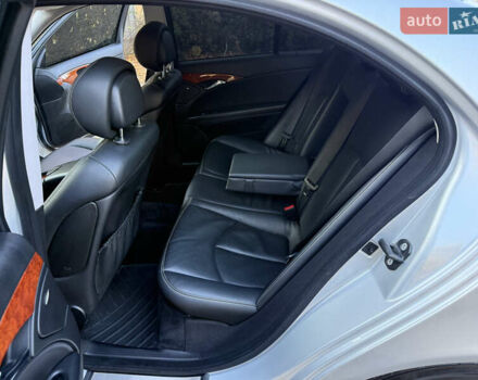 Сірий Мерседес Е-Клас, об'ємом двигуна 1.8 л та пробігом 240 тис. км за 9000 $, фото 73 на Automoto.ua