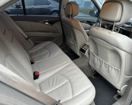 Сірий Мерседес Е-Клас, об'ємом двигуна 2.1 л та пробігом 270 тис. км за 11900 $, фото 6 на Automoto.ua