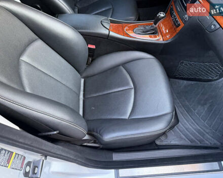 Сірий Мерседес Е-Клас, об'ємом двигуна 1.8 л та пробігом 240 тис. км за 9000 $, фото 62 на Automoto.ua