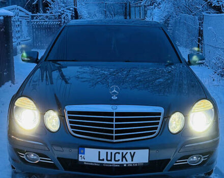 Серый Мерседес Е-Класс, объемом двигателя 2.15 л и пробегом 270 тыс. км за 11900 $, фото 6 на Automoto.ua