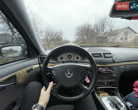 Серый Мерседес Е-Класс, объемом двигателя 3 л и пробегом 295 тыс. км за 9000 $, фото 19 на Automoto.ua