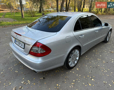 Сірий Мерседес Е-Клас, об'ємом двигуна 1.8 л та пробігом 240 тис. км за 9000 $, фото 16 на Automoto.ua