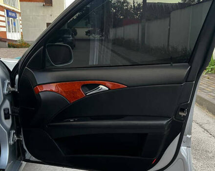 Серый Мерседес Е-Класс, объемом двигателя 1.8 л и пробегом 326 тыс. км за 8000 $, фото 18 на Automoto.ua