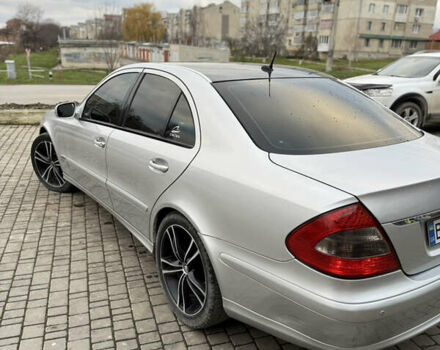 Сірий Мерседес Е-Клас, об'ємом двигуна 2.15 л та пробігом 325 тис. км за 7500 $, фото 5 на Automoto.ua