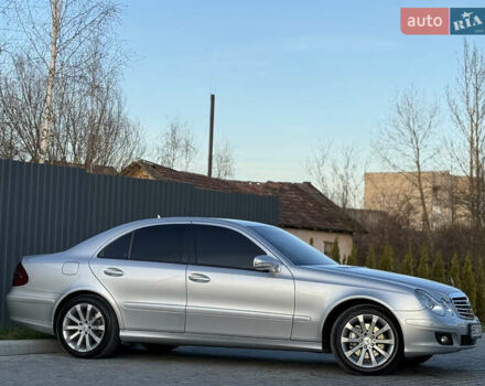 Сірий Мерседес Е-Клас, об'ємом двигуна 2.2 л та пробігом 295 тис. км за 9999 $, фото 91 на Automoto.ua