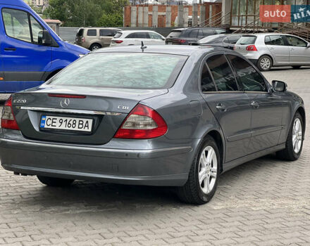 Серый Мерседес Е-Класс, объемом двигателя 2.2 л и пробегом 323 тыс. км за 8500 $, фото 2 на Automoto.ua