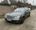 Серый Мерседес Е-Класс, объемом двигателя 3 л и пробегом 330 тыс. км за 2979 $, фото 1 на Automoto.ua