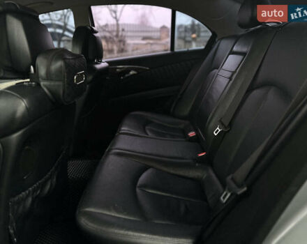 Серый Мерседес Е-Класс, объемом двигателя 3 л и пробегом 370 тыс. км за 8950 $, фото 2 на Automoto.ua