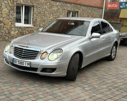 Сірий Мерседес Е-Клас, об'ємом двигуна 2.2 л та пробігом 319 тис. км за 7200 $, фото 11 на Automoto.ua