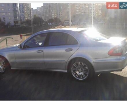 Серый Мерседес Е-Класс, объемом двигателя 2 л и пробегом 250 тыс. км за 7500 $, фото 3 на Automoto.ua