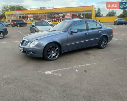 Мерседес Е-Клас 2007 у Житомирі на Automoto.ua Сірий Мерседес Е-Клас, об'ємом двигуна 1.8 л та пробігом 370 тис. км за 7900 $, фото 1 на Automoto.ua