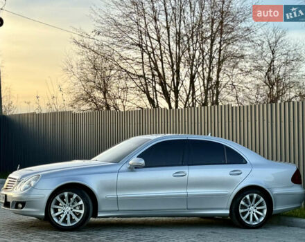 Сірий Мерседес Е-Клас, об'ємом двигуна 2.2 л та пробігом 295 тис. км за 9999 $, фото 64 на Automoto.ua