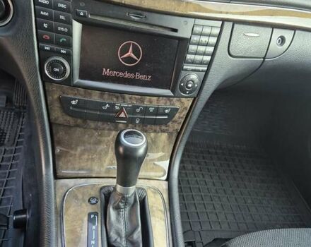 Серый Мерседес Е-Класс, объемом двигателя 1.8 л и пробегом 219 тыс. км за 10500 $, фото 25 на Automoto.ua